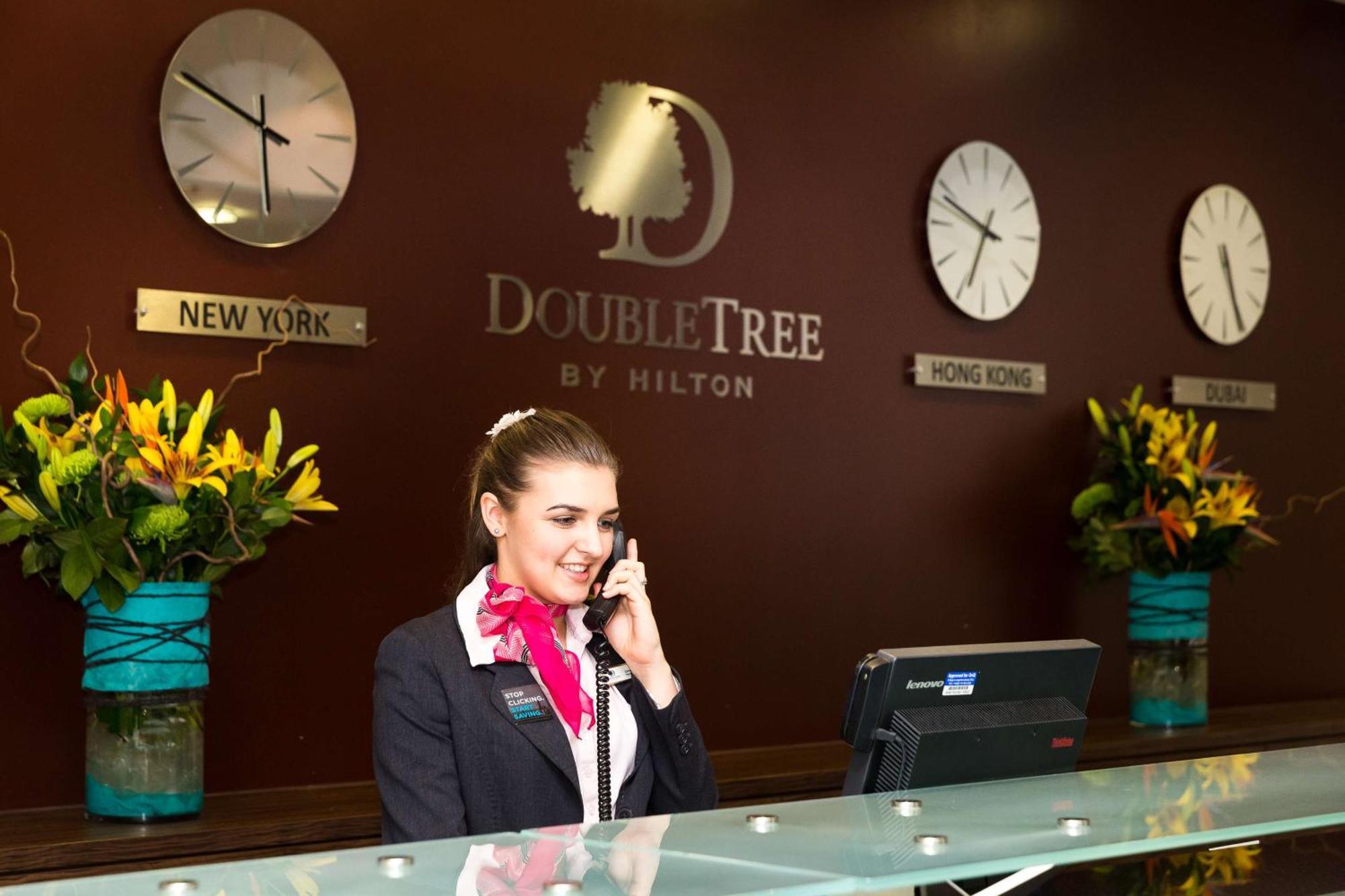 Doubletree By Hilton Milton Keynes Hotel Exterior photo